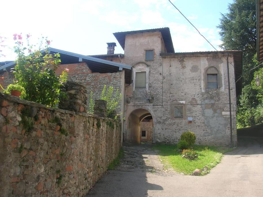 B&B Vegan La Mucca Felice - Grazioso Appartamento Nel Verde Rancio Valcuvia Экстерьер фото