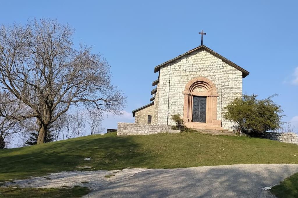 B&B Vegan La Mucca Felice - Grazioso Appartamento Nel Verde Rancio Valcuvia Экстерьер фото